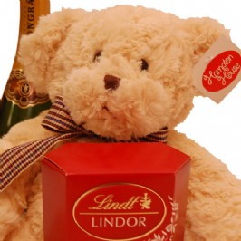 Cuddles, Bubbles n Chocs (3)